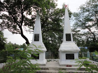 Братская могила красноармейцев, погибших за власть Советов в годы гражданской войны