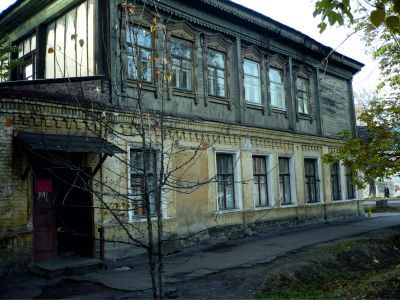 Дом с магазином