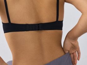 Бюстгальтер с формованными чашками, Черный