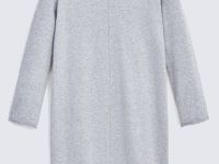 Вязаное платье свободного кроя с воротником-стойкой