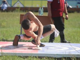 Даниил Слепцов стал победителем Игр Бэргэна на Ысыахе Туймаады