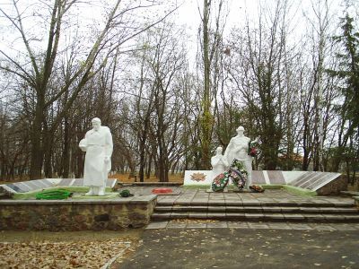 Братская могила № 53