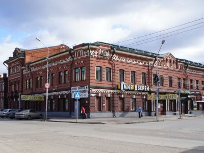 Дом в котором помещалась бесплатная публичная библиотека, в 1905 году проходили массовые революционные митинги