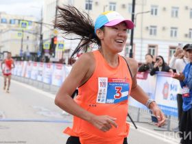 Якутянка Татьяна Артемьева впервые завоевала серебро чемпионата России по бегу 100 км