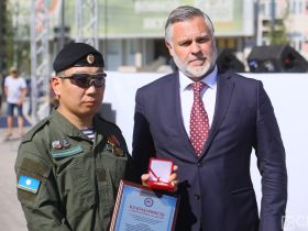 На главной площади Якутска чествовали ветеранов боевых действий