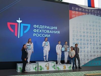 Спортсмены из Якутска завоевали медали первенства ДФО по фехтованию