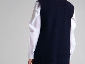 Жилет вязаный для девочки