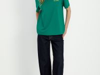 Базовая футболка прямого кроя