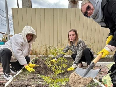 Коллектив «Аэропортов Севера» принял участие в экологической акции «Зеленая Россия»