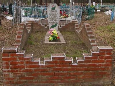 Могила партизан и жителей села, погибших от рук колчаковцев в 1919 г.