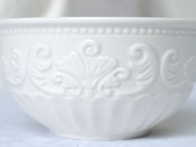 Салатник Emboss White