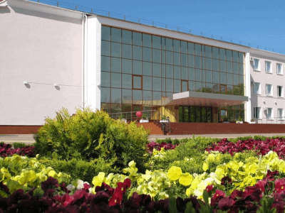 Новокубанский культурно-досуговый центр им. В. И. Наумчиковой