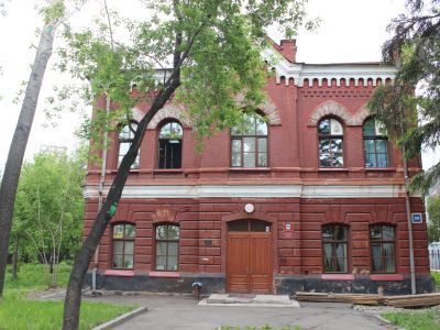 Воскресенско-Крестовоздвиженское училище