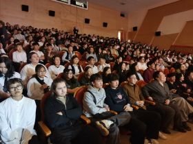 «Не говорите «Тралалело Тралала»»: Ольга Балабкина выступила на марафоне «Знание.Первые»