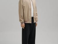 Куртка-бомбер на молнии