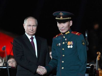 «Четвёртый герой из одного села»: глава Усть-Алданского района — про Героя России Алексея Неустроева