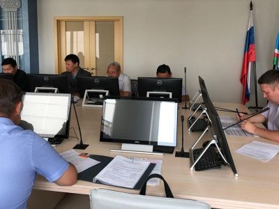 Ремонт автодорог «Умнас» и «Амга» завершат к концу августа