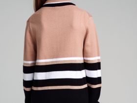 Свитер трикотажный для девочек