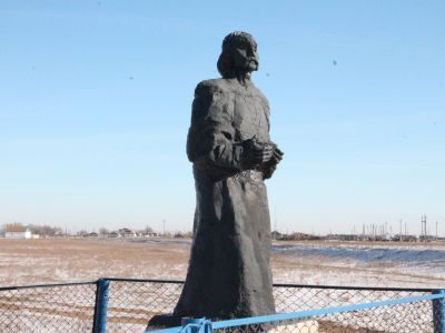 Памятник джангарчи Ээлян Овла