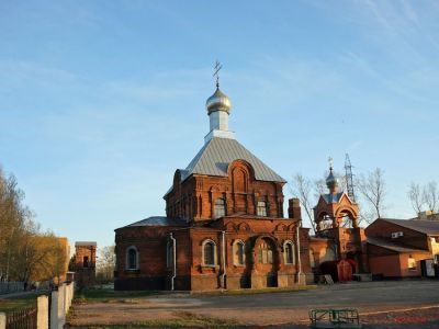 Ансамбль Никольской церкви в Красной Слободе с церковно-приходской школой, нач. XX в.