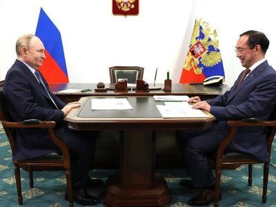 Владимир Путин высоко оценил результаты работы команды Айсена Николаева