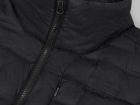 Стеганый пуховый жилет