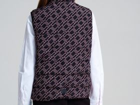 Жилет текстильный с полиуретановым покрытием для девочек