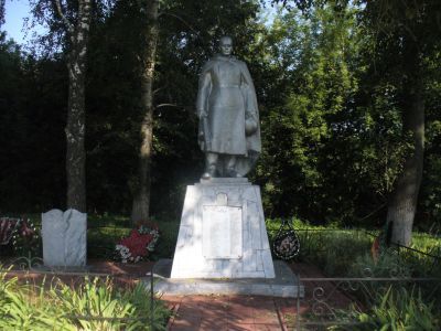 Братская могила воинов, погибших в 1943 г.