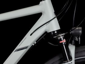 Дорожный велосипед Cube Nature Exc Allroad, год 2025, цвет Белый-Серый, ростовка 22