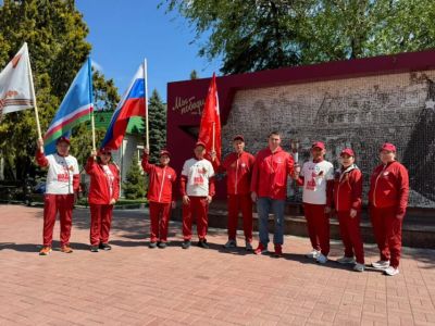 Якутяне проводят забег «Факел Победы» в городах России