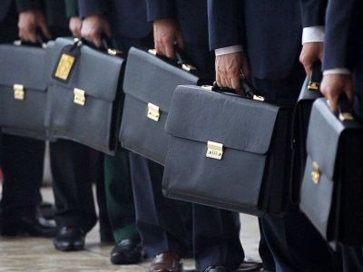 В Якутии количество госслужащих сокращено на 465 штатных единиц