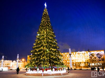 Новогодние елки зажгут на площадях Якутска 1 декабря