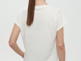 Футболка с круглым вырезом