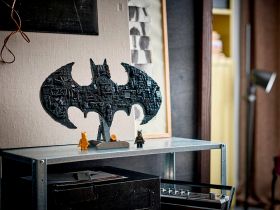 Super Heroes 76330 Конструктор Логотип Бэтмена