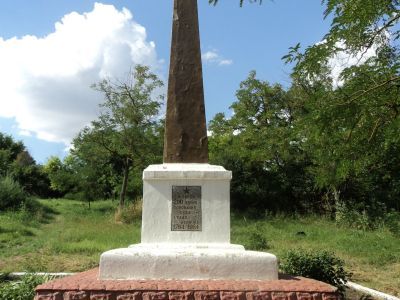 Памятник в честь 200-летия села Сухая Буйвола