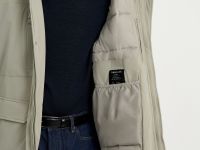 Утепленное полупальто с накладными карманами