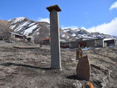 Стела надмогильная