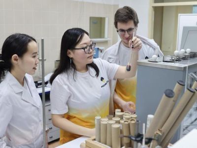 Учебную лабораторию «Роснефти» открыли в СВФУ