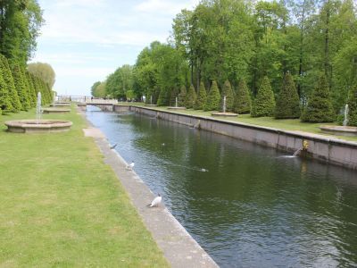 Канал Большой (Самсоновский) с фонтанными маскаронами, пристанью и ковшом