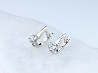 Серьги из белого золота с бриллиантами э0901сг04210204