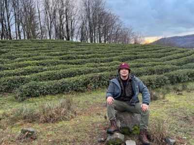 О трехуровневом чайном доме мечтает основатель клуба «Отшельник» Айаал Акимов