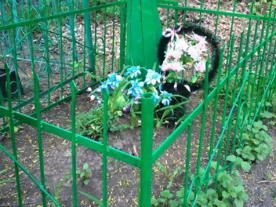 Братская могила советских воинов, погибших в боях с фашистскими захватчиками