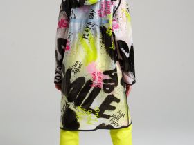 Плащ из полимерного материала для девочек (дождевик)