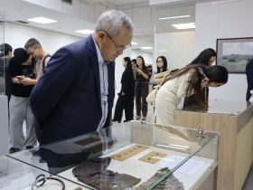 Предметы из захоронений потомков Тыгын Дархана показали в Якутске