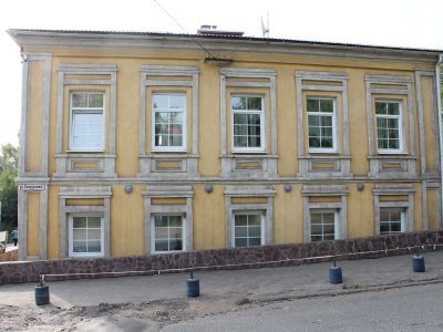 Каменный жилой дом