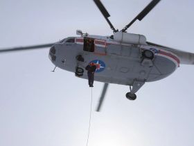 Спасатели Якутии отработали спуски с вертолета в рамках подготовки к паводкам
