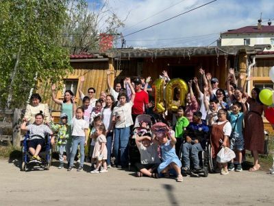 Активисты центра «Лучики света» организовали праздник для детей с инвалидностью