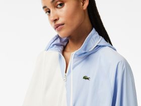 Женская объемная спортивная куртка Lacoste с капюшоном