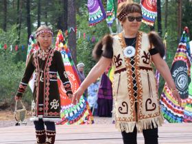 Показ национальной одежды состоялся на Ысыахе Олонхо