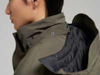 Утепленное пальто со съемным капюшоном